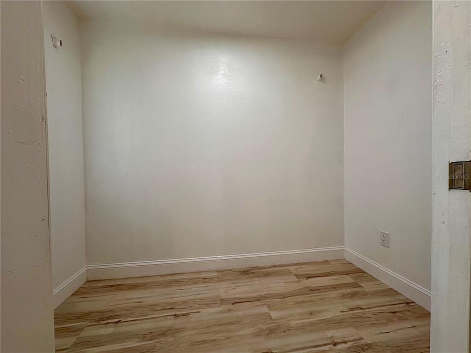 На продажу: $325,000 (3 спален, 2 ванн, 1320 Квадратных фут)