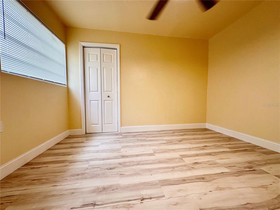 На продажу: $325,000 (3 спален, 2 ванн, 1320 Квадратных фут)