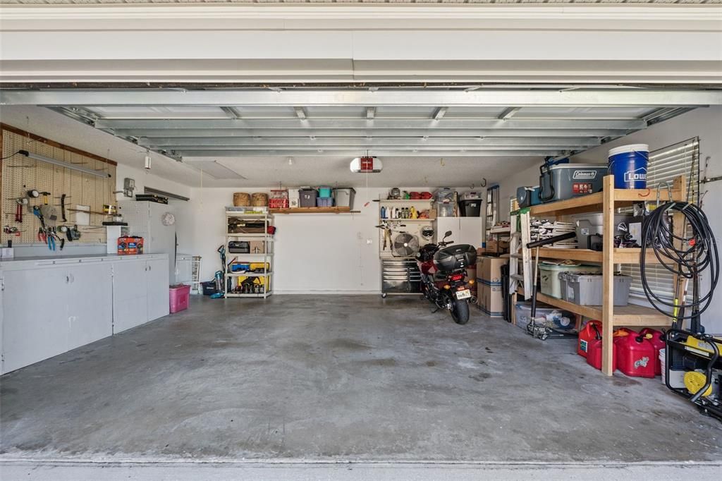 Active With Contract: $359,900 (3 beds, 2 baths, 1548 Square Feet)