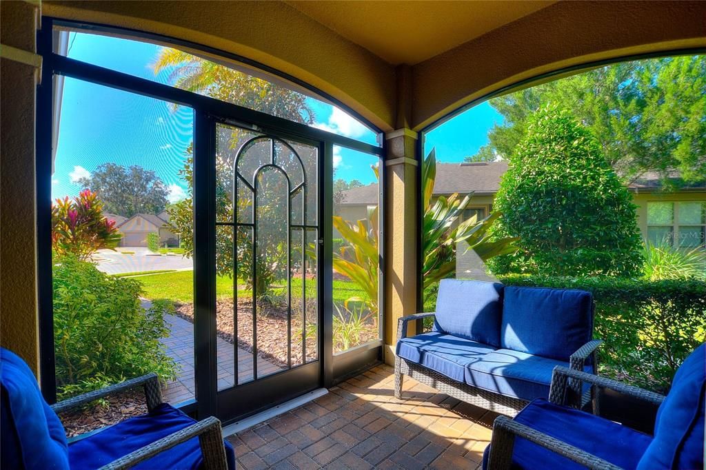 Active With Contract: $412,000 (3 beds, 3 baths, 2036 Square Feet)