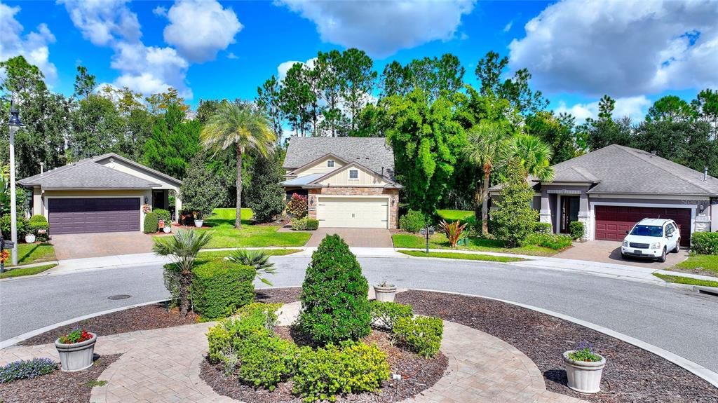 Active With Contract: $412,000 (3 beds, 3 baths, 2036 Square Feet)