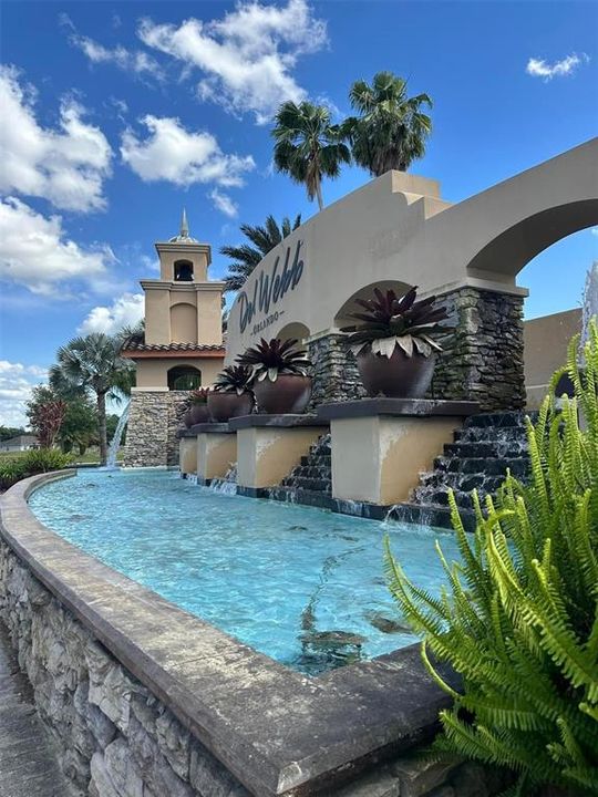 Active With Contract: $412,000 (3 beds, 3 baths, 2036 Square Feet)