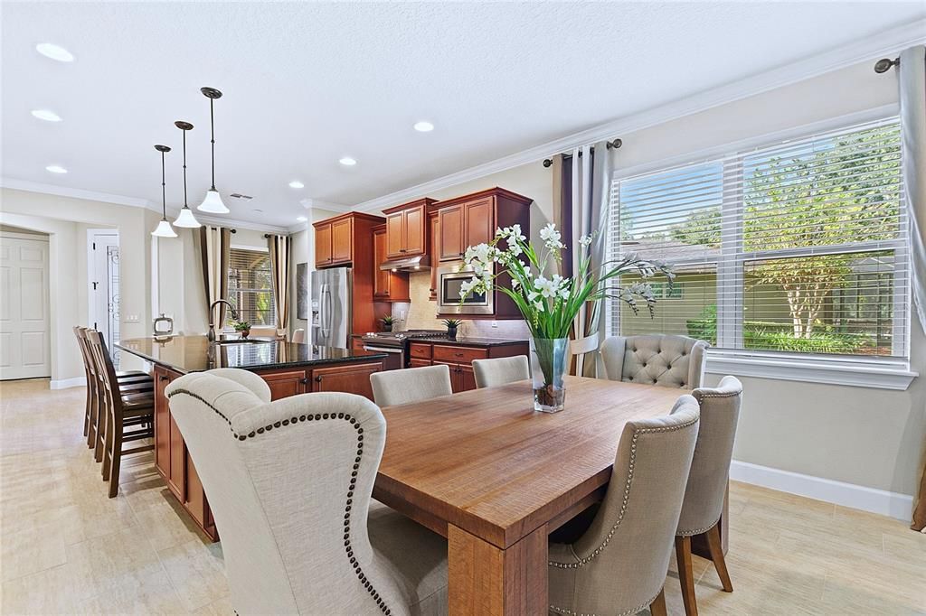 Active With Contract: $412,000 (3 beds, 3 baths, 2036 Square Feet)