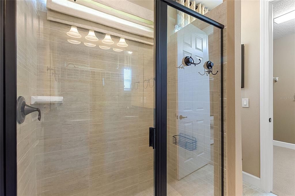 Active With Contract: $412,000 (3 beds, 3 baths, 2036 Square Feet)