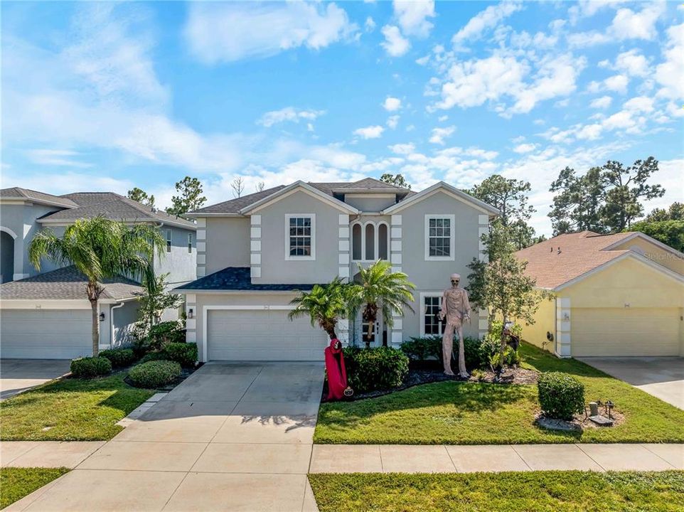 For Sale: $669,000 (5 beds, 3 baths, 2830 Square Feet)