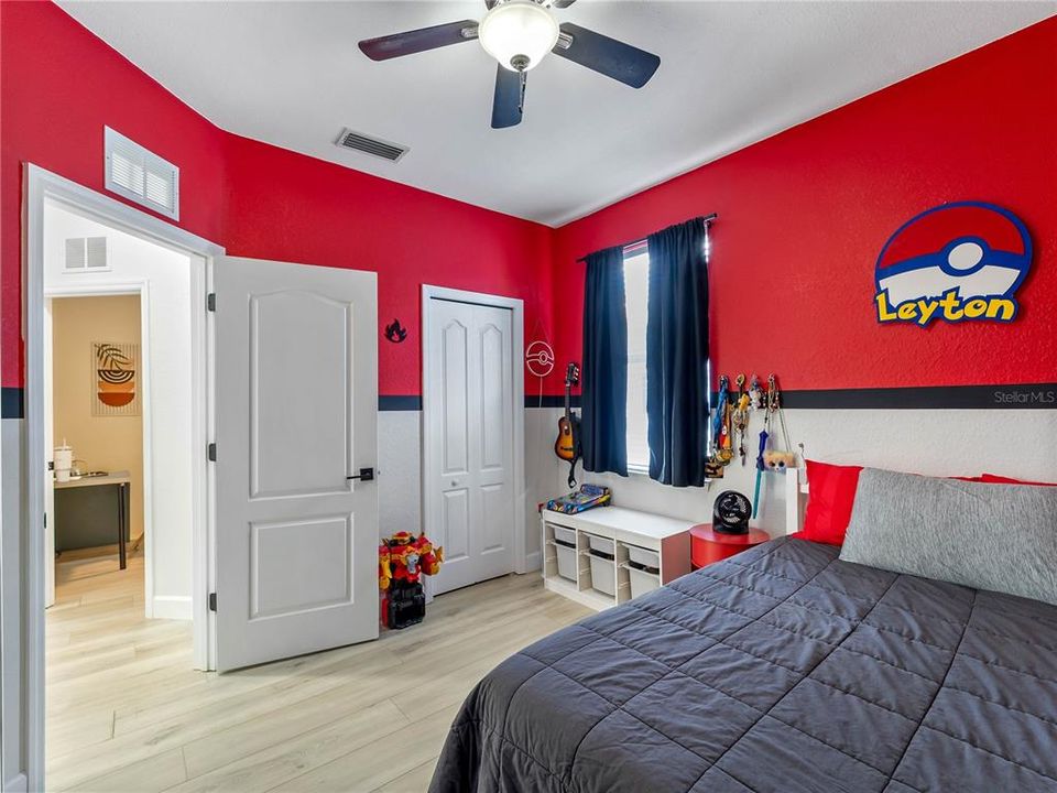 For Sale: $669,000 (5 beds, 3 baths, 2830 Square Feet)