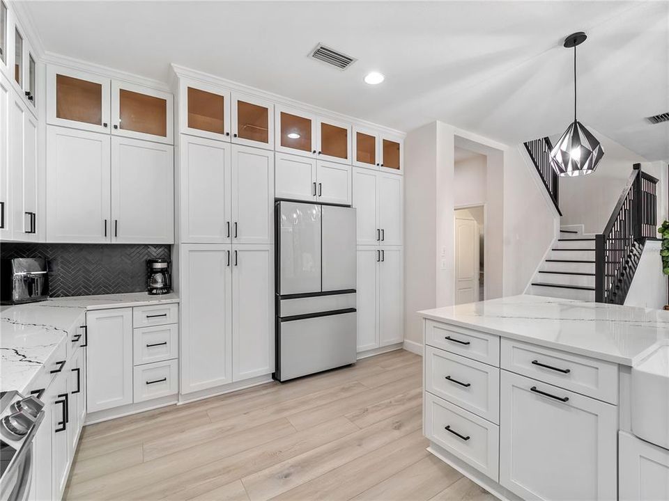 For Sale: $669,000 (5 beds, 3 baths, 2830 Square Feet)