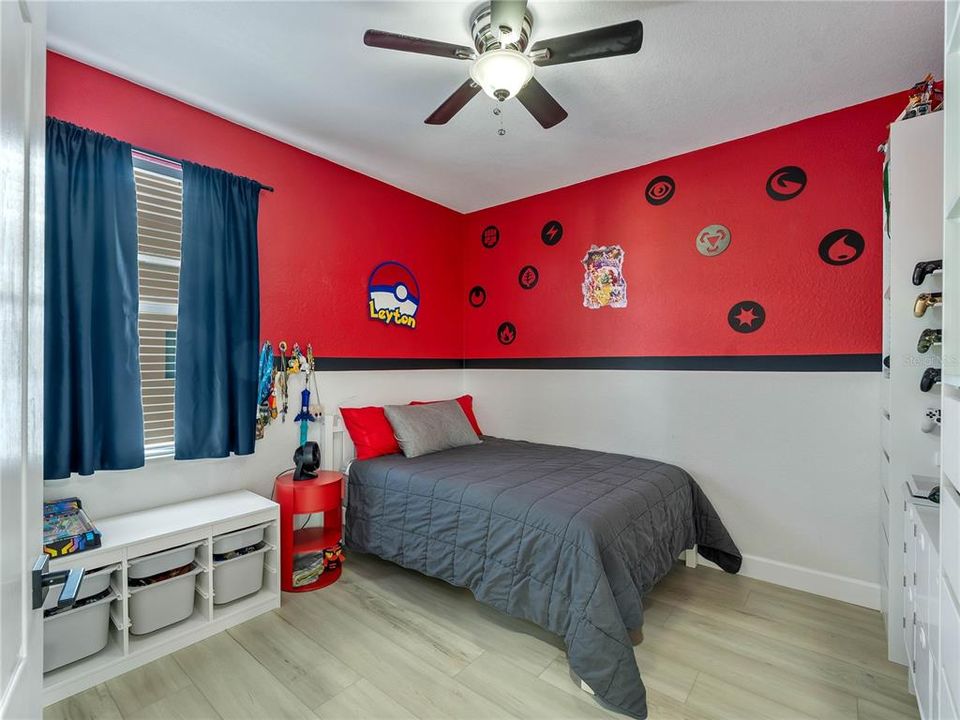 For Sale: $669,000 (5 beds, 3 baths, 2830 Square Feet)