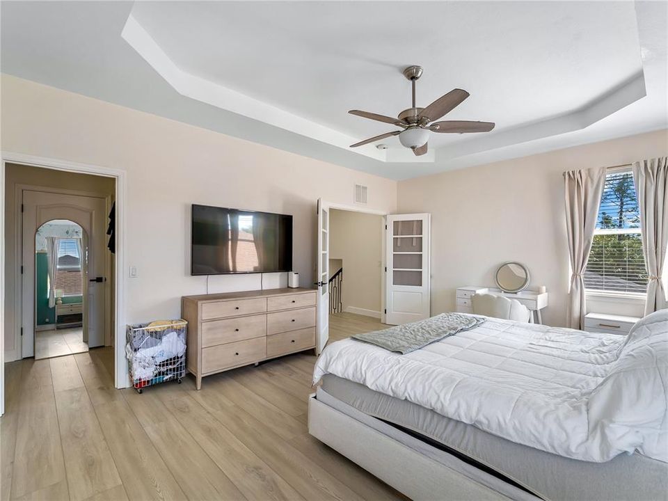 For Sale: $669,000 (5 beds, 3 baths, 2830 Square Feet)