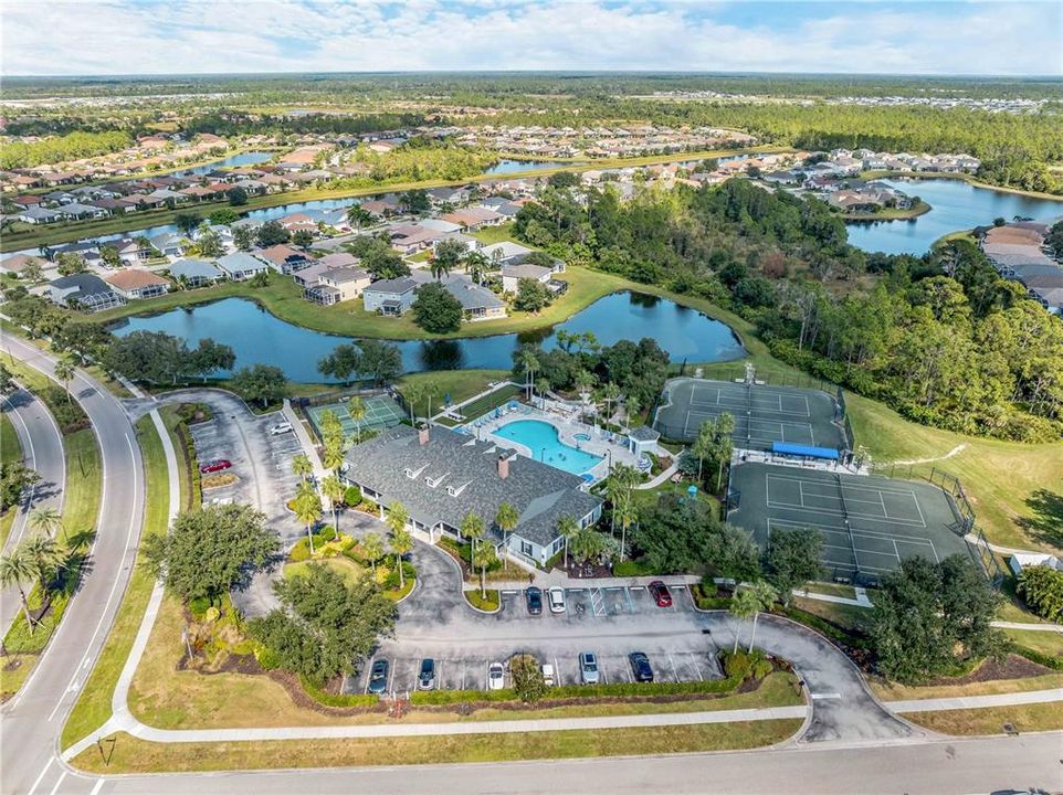 For Sale: $669,000 (5 beds, 3 baths, 2830 Square Feet)