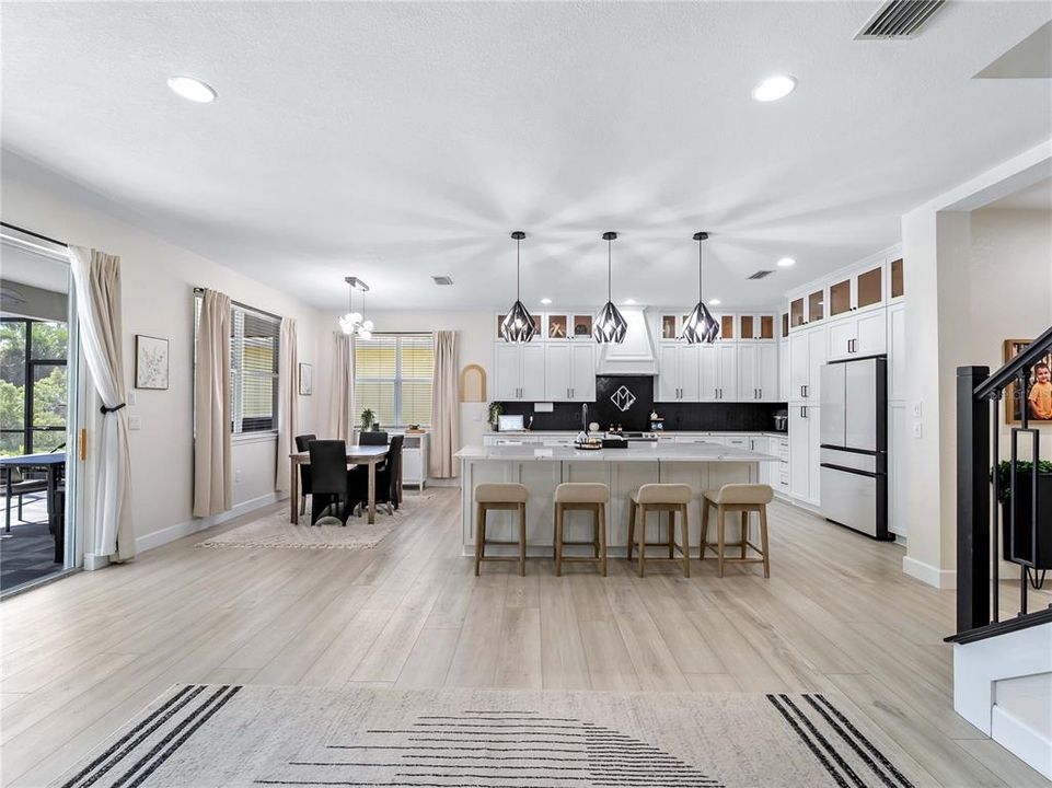 For Sale: $669,000 (5 beds, 3 baths, 2830 Square Feet)