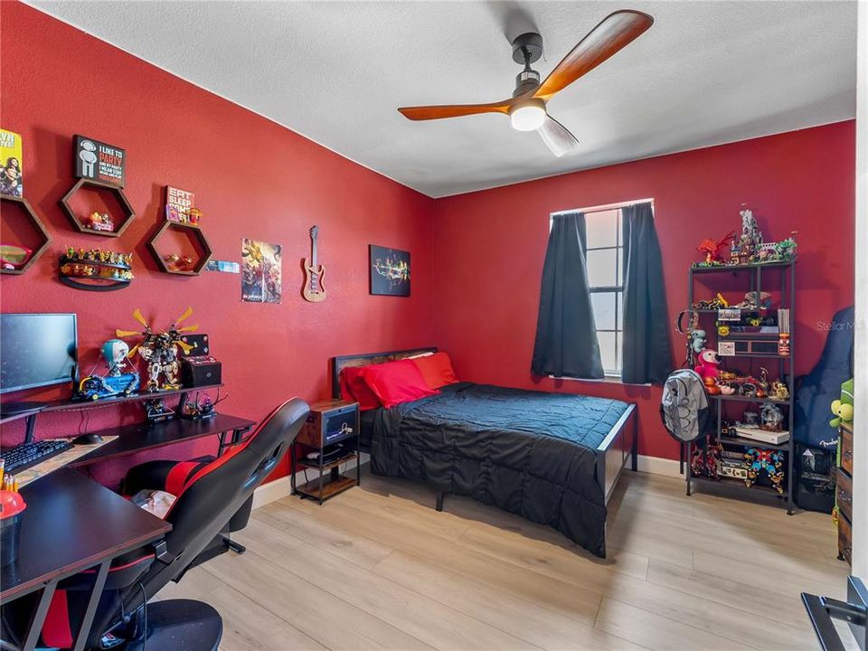 For Sale: $669,000 (5 beds, 3 baths, 2830 Square Feet)