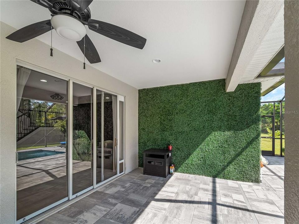 For Sale: $669,000 (5 beds, 3 baths, 2830 Square Feet)