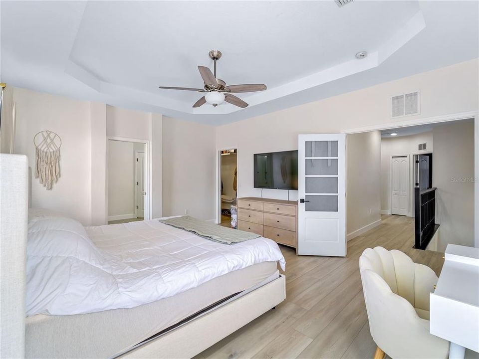 For Sale: $669,000 (5 beds, 3 baths, 2830 Square Feet)