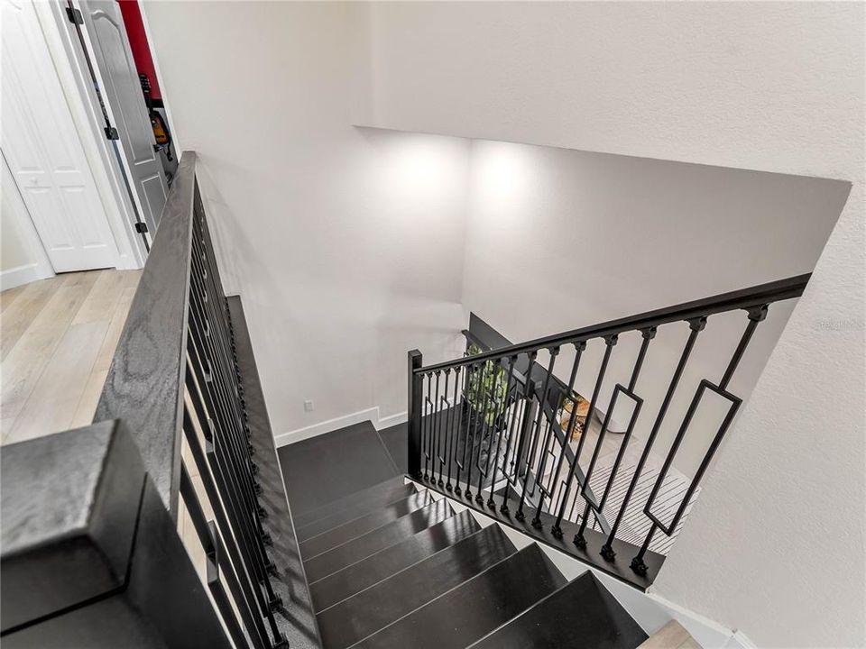 For Sale: $669,000 (5 beds, 3 baths, 2830 Square Feet)