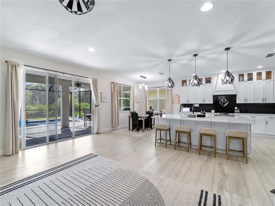 For Sale: $669,000 (5 beds, 3 baths, 2830 Square Feet)