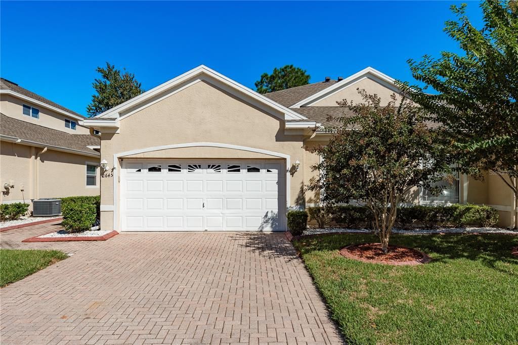 最近售出: $300,000 (2 贝兹, 2 浴室, 1384 平方英尺)