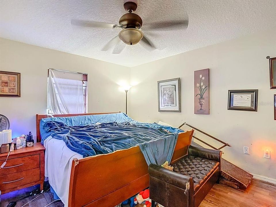 Activo con contrato: $278,000 (3 camas, 2 baños, 1254 Pies cuadrados)