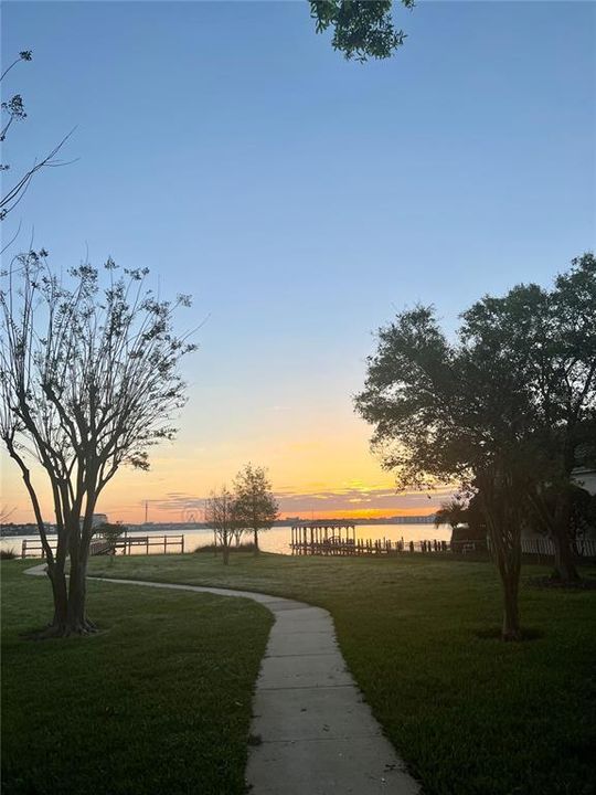 待售: $1,295,000 (5 贝兹, 5 浴室, 3845 平方英尺)