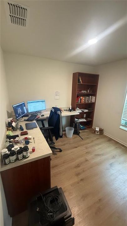 出租: $2,100 (3 贝兹, 2 浴室, 2025 平方英尺)