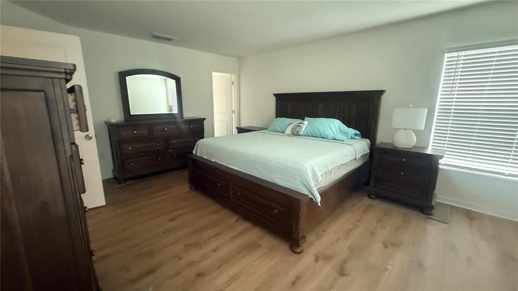 出租: $2,100 (3 贝兹, 2 浴室, 2025 平方英尺)