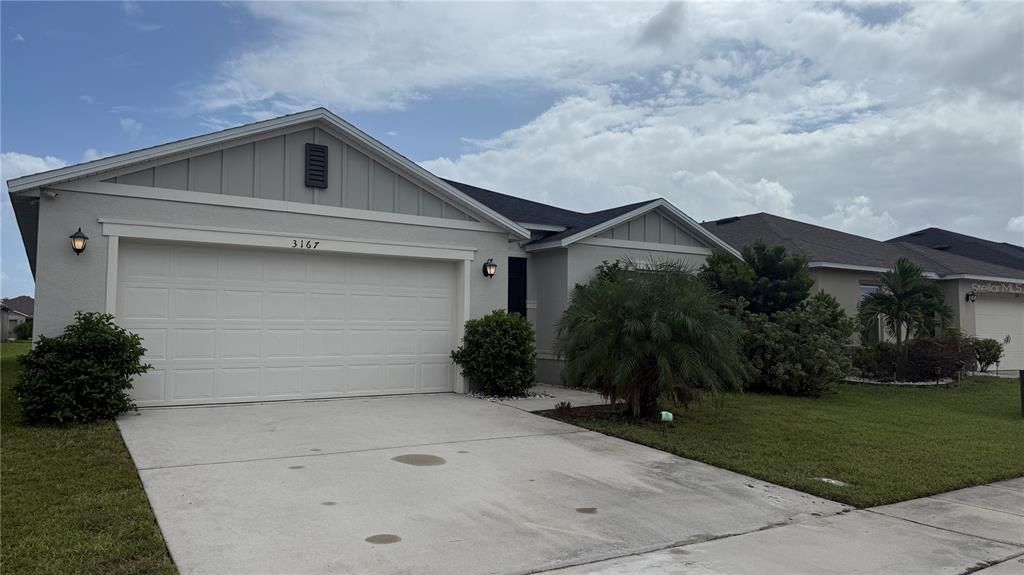 出租: $2,100 (3 贝兹, 2 浴室, 2025 平方英尺)