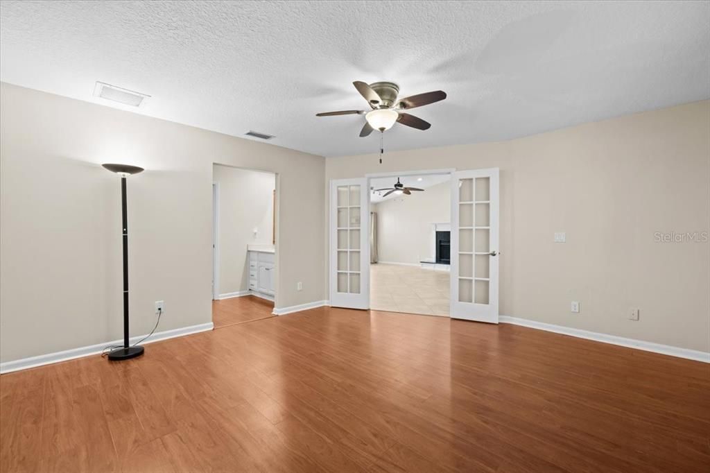 For Sale: $290,000 (2 beds, 2 baths, 1312 Square Feet)