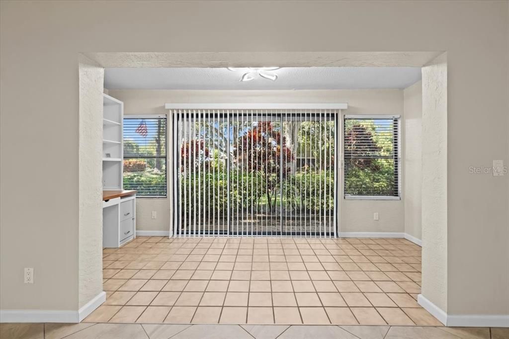 For Sale: $290,000 (2 beds, 2 baths, 1312 Square Feet)