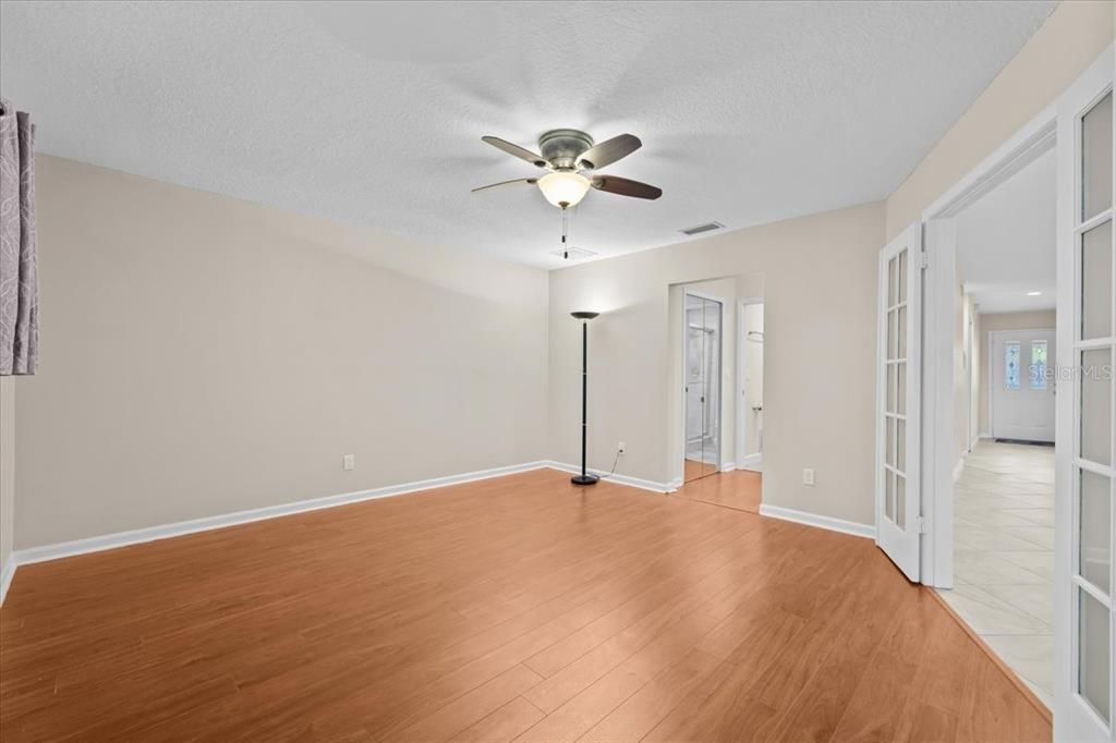 For Sale: $290,000 (2 beds, 2 baths, 1312 Square Feet)