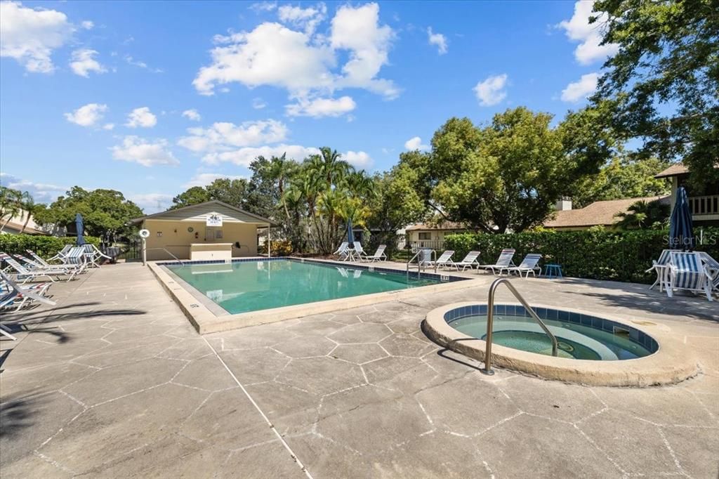 For Sale: $290,000 (2 beds, 2 baths, 1312 Square Feet)