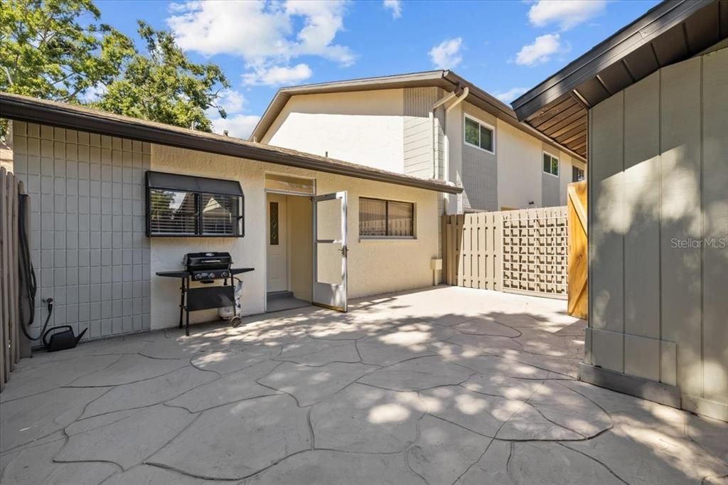 For Sale: $290,000 (2 beds, 2 baths, 1312 Square Feet)