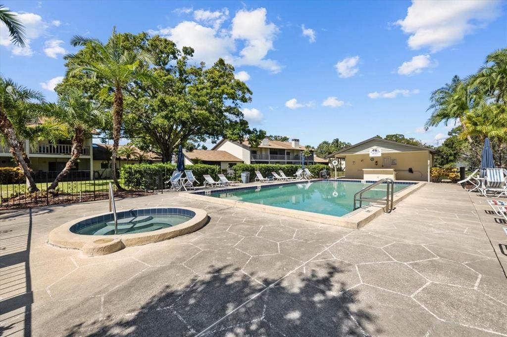 For Sale: $290,000 (2 beds, 2 baths, 1312 Square Feet)