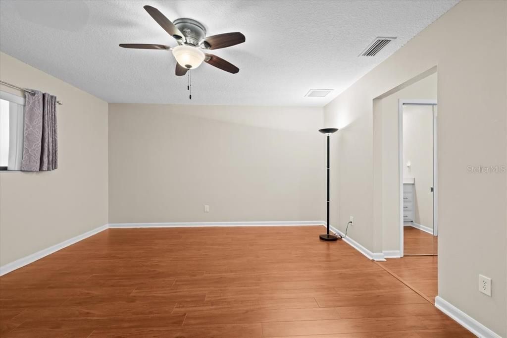 For Sale: $290,000 (2 beds, 2 baths, 1312 Square Feet)