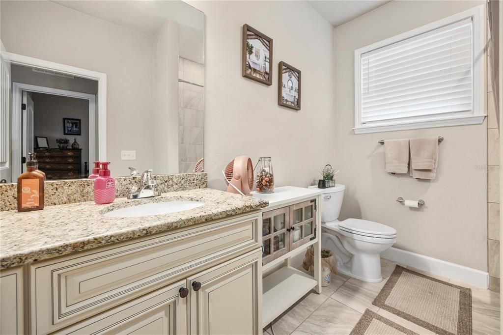 待售: $282,500 (2 贝兹, 2 浴室, 1333 平方英尺)