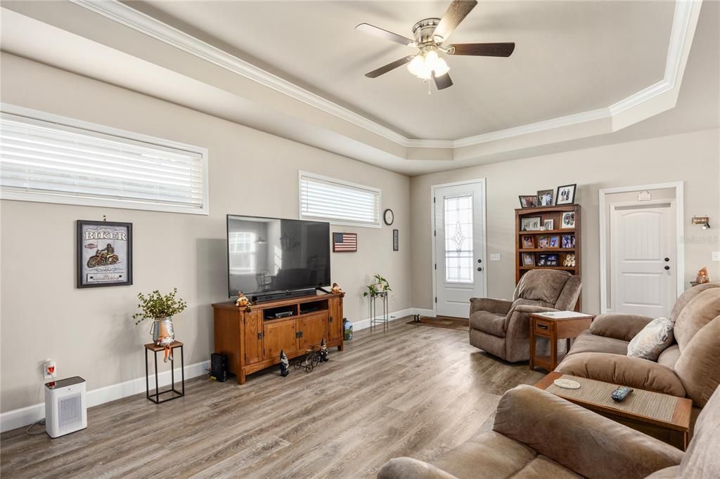 待售: $282,500 (2 贝兹, 2 浴室, 1333 平方英尺)