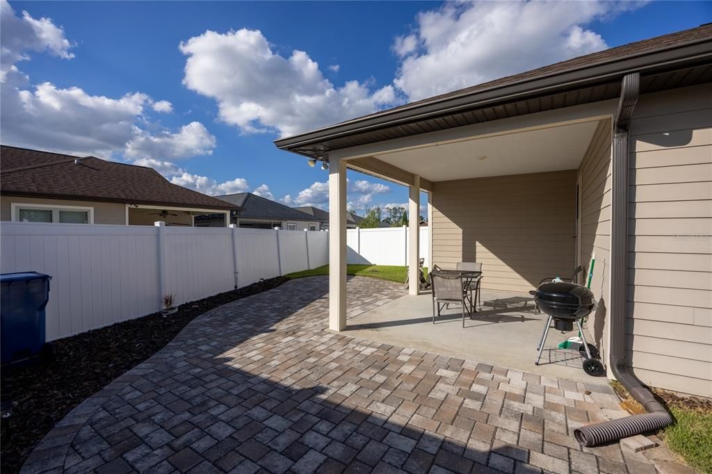 待售: $282,500 (2 贝兹, 2 浴室, 1333 平方英尺)