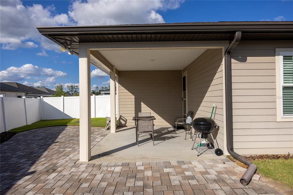 待售: $282,500 (2 贝兹, 2 浴室, 1333 平方英尺)