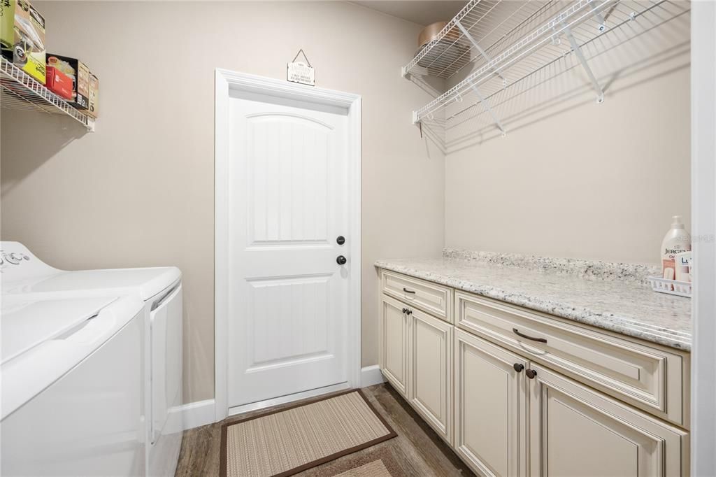 待售: $282,500 (2 贝兹, 2 浴室, 1333 平方英尺)