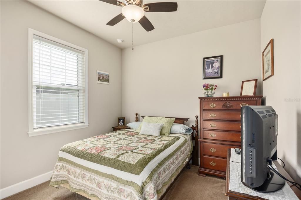 待售: $282,500 (2 贝兹, 2 浴室, 1333 平方英尺)