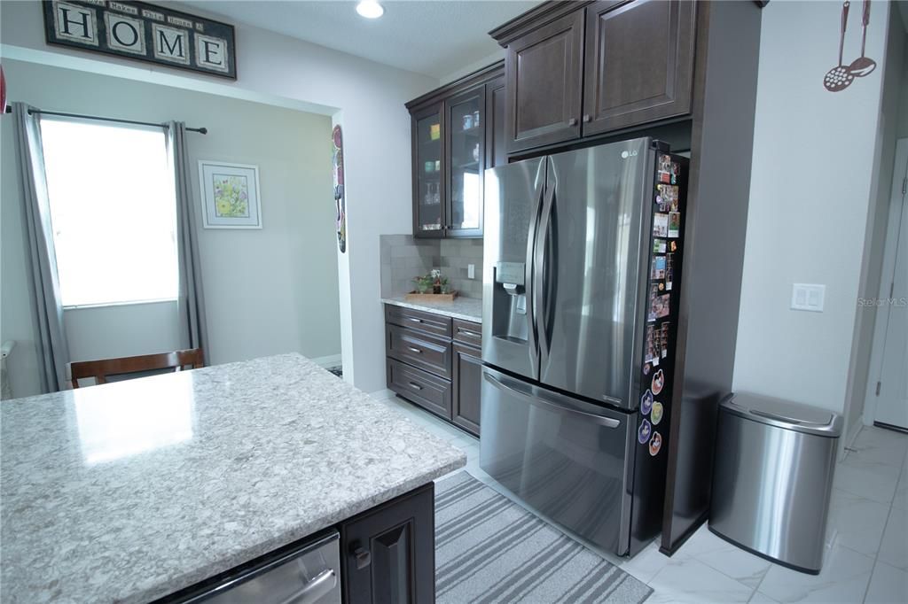 For Rent: $2,700 (3 beds, 2 baths, 2153 Square Feet)