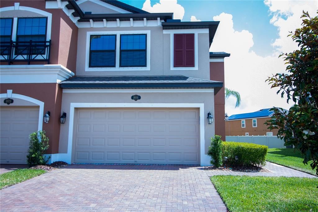 For Rent: $2,700 (3 beds, 2 baths, 2153 Square Feet)