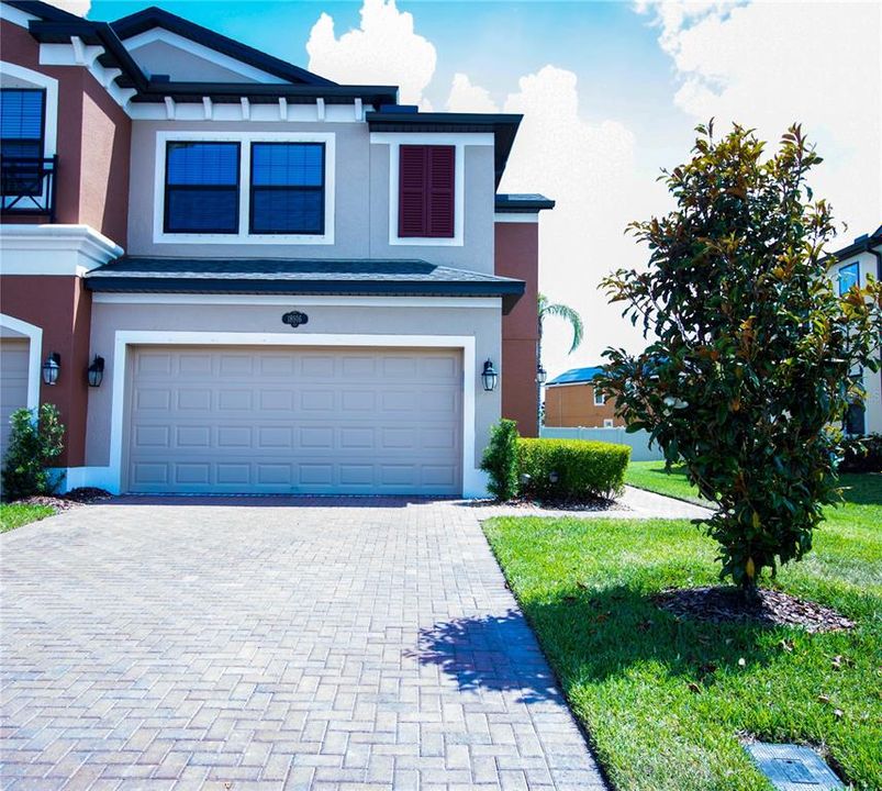 For Rent: $2,700 (3 beds, 2 baths, 2153 Square Feet)