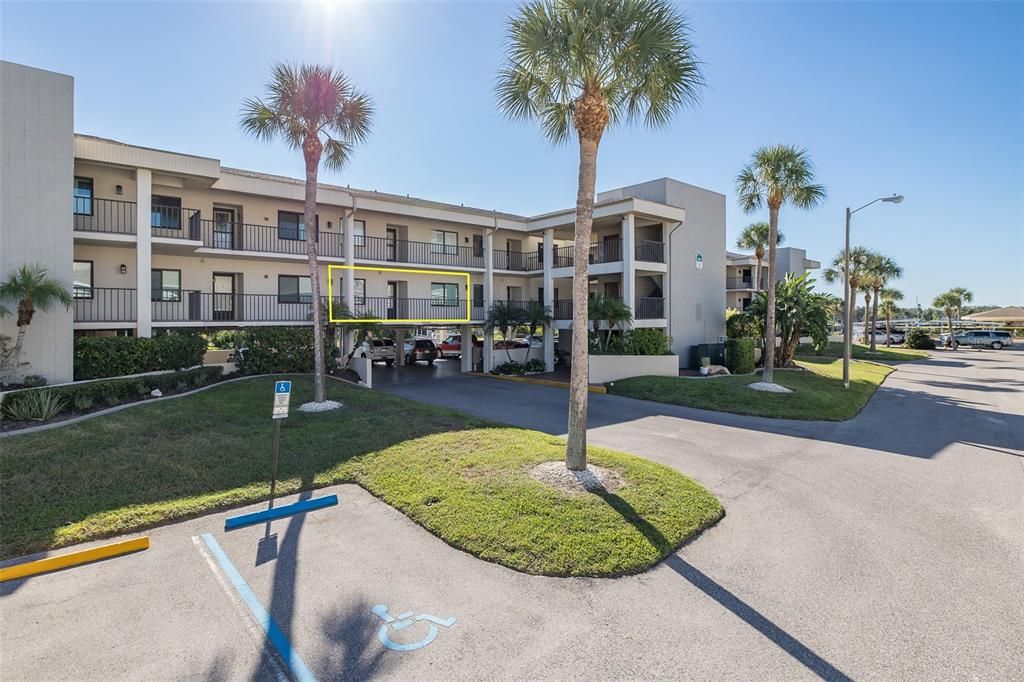 For Sale: $179,900 (2 beds, 2 baths, 1025 Square Feet)