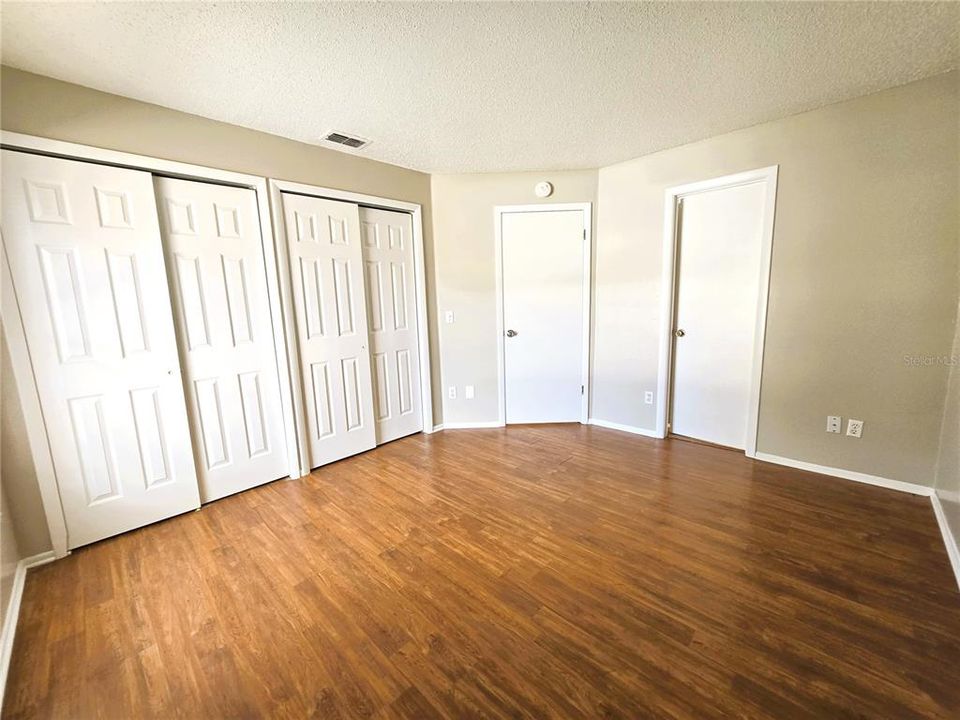 В аренду: $1,450 (2 спален, 2 ванн, 962 Квадратных фут)