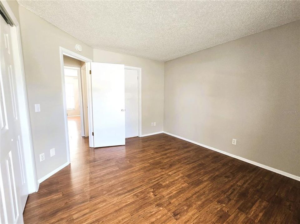 В аренду: $1,450 (2 спален, 2 ванн, 962 Квадратных фут)