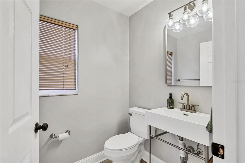 For Sale: $850,000 (3 beds, 2 baths, 2172 Square Feet)