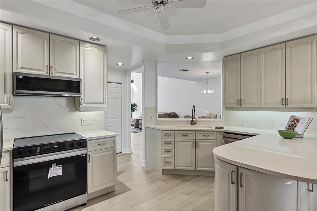 For Sale: $850,000 (3 beds, 2 baths, 2172 Square Feet)