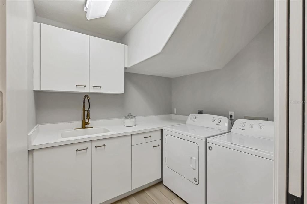 For Sale: $850,000 (3 beds, 2 baths, 2172 Square Feet)