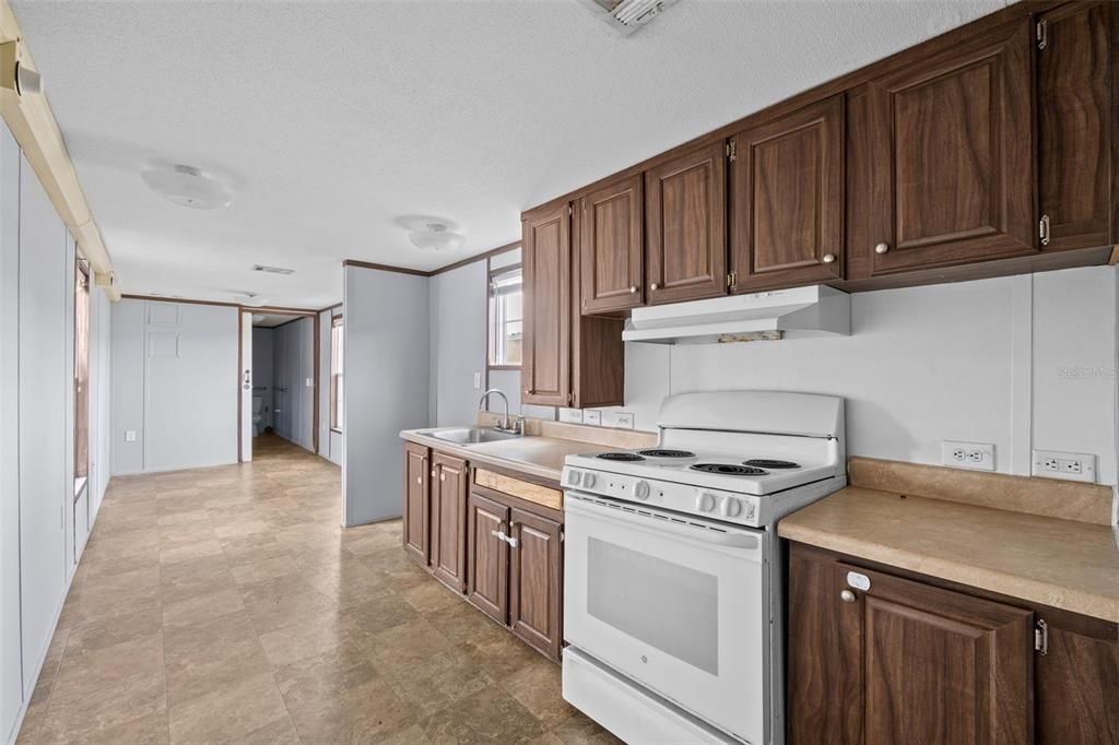 出租: $925 (1 贝兹, 1 浴室, 564 平方英尺)