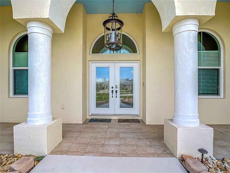 En Renta: $6,500 (3 camas, 2 baños, 2469 Pies cuadrados)